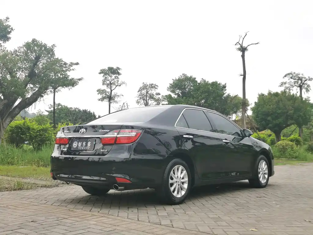 TOYOTA CAMRY 2016