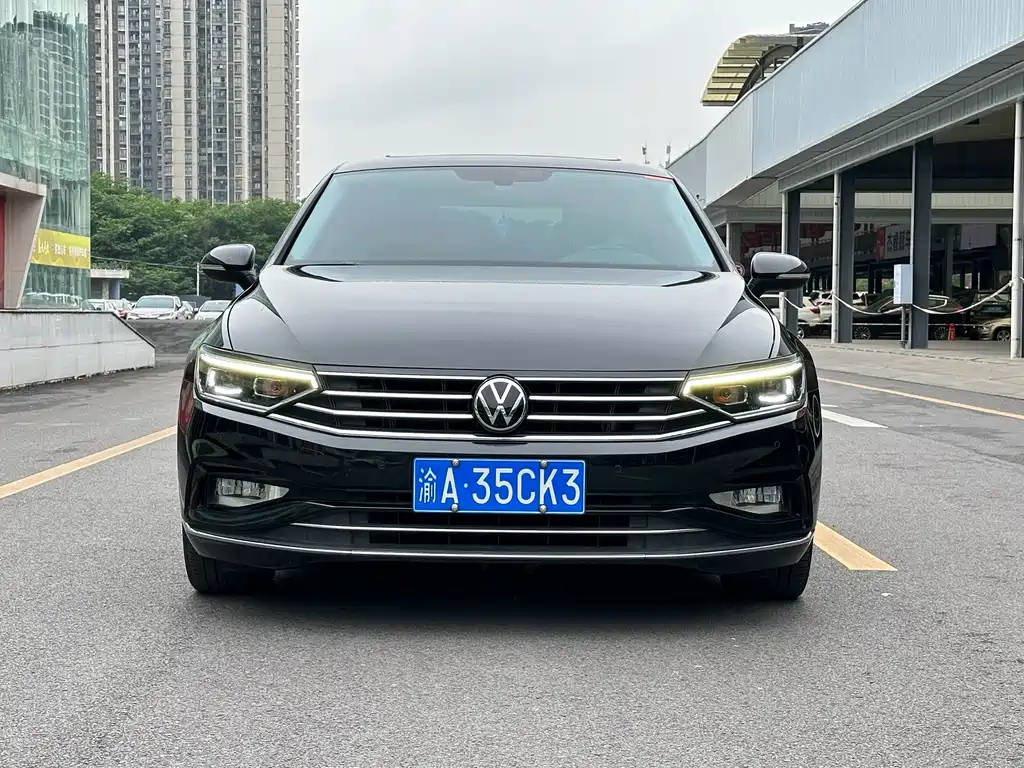 VOLKSWAGEN MAGOTAN 2021