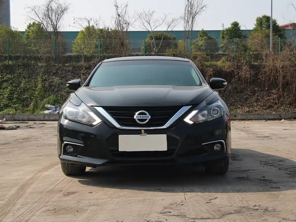 NISSAN TEANA 2018