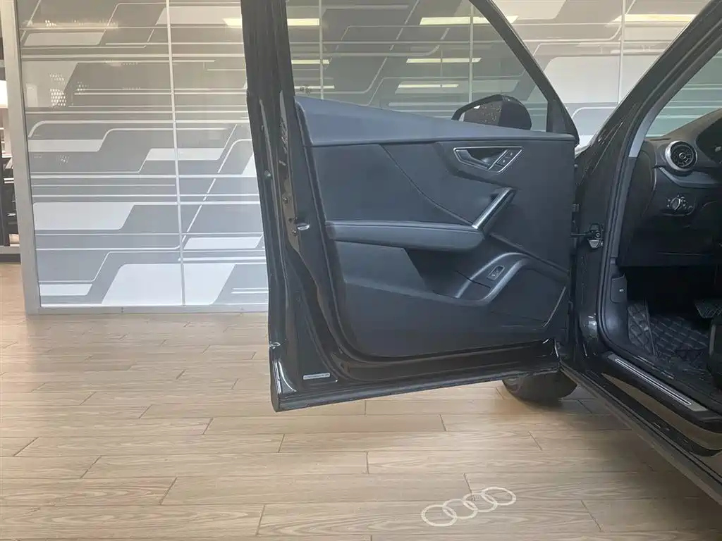 AUDI Q2L 2023
