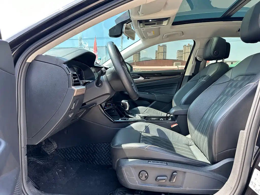 VOLKSWAGEN PASSAT 2021