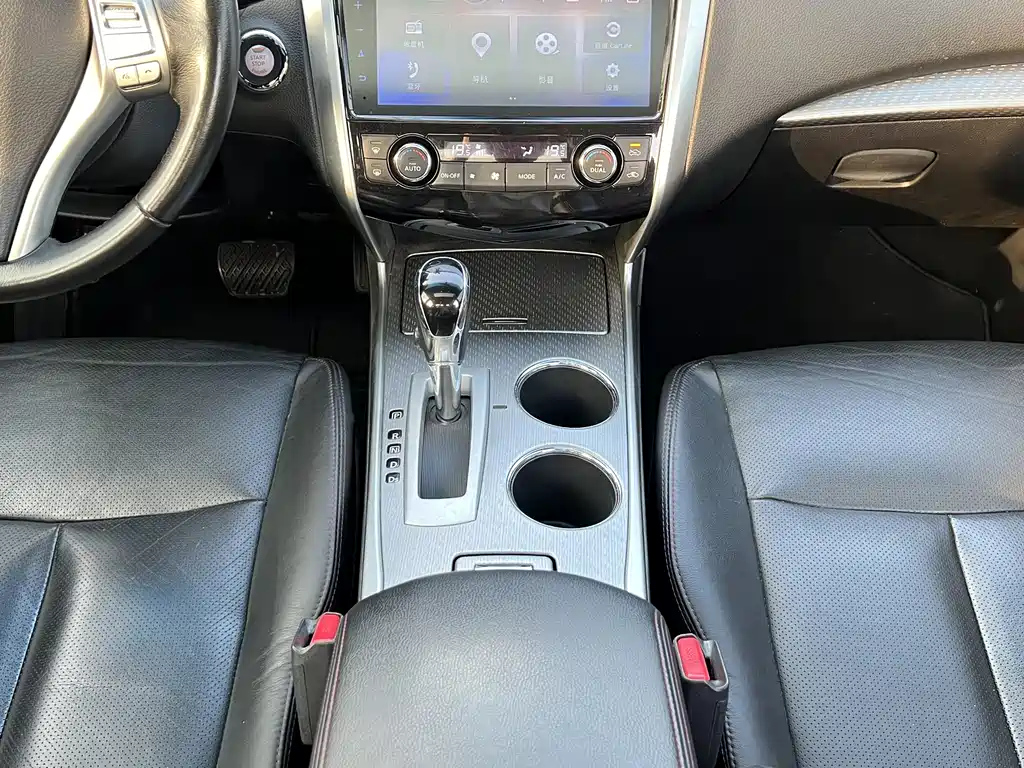NISSAN TEANA 2018