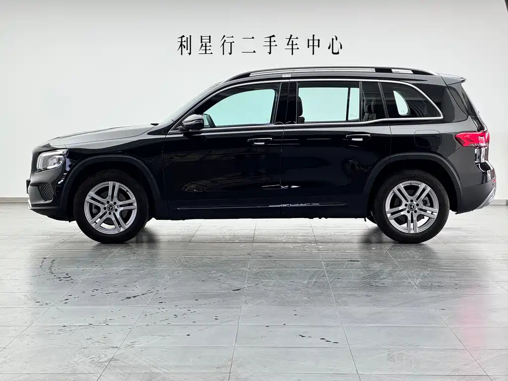 MERCEDES BENZ GLB 2023