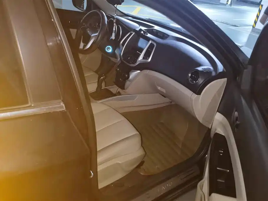 CHANGAN EADO 2014