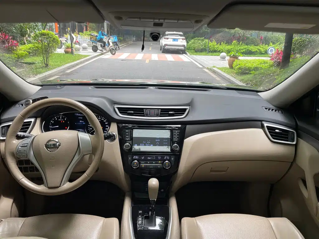 NISSAN X-TRAIL 2016