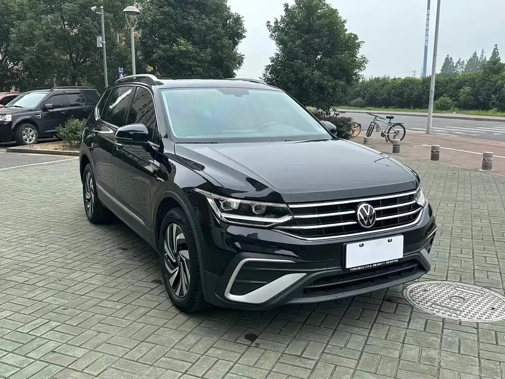 VOLKSWAGEN TIGUAN L 2021