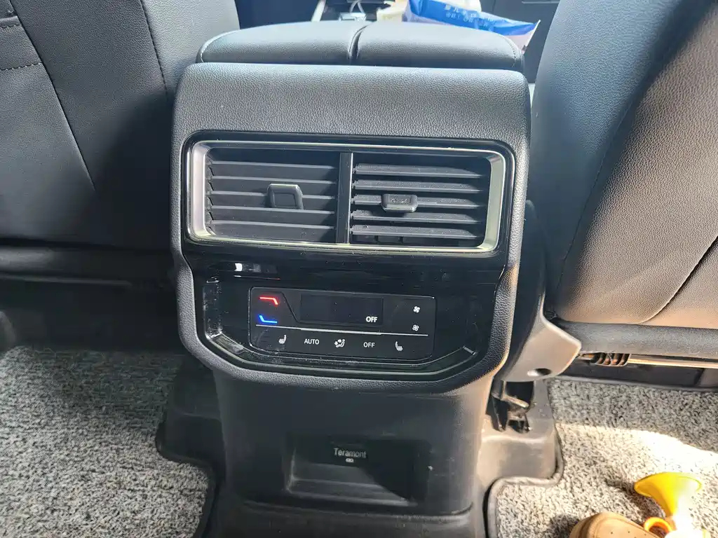 VOLKSWAGEN TOURAN 2022