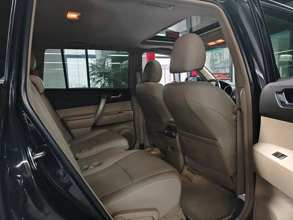 TOYOTA HIGHLANDER 2014