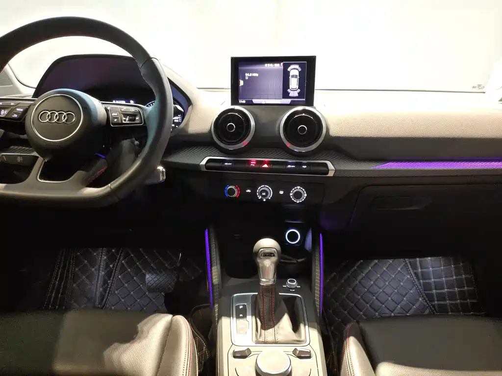 AUDI Q2L 2023