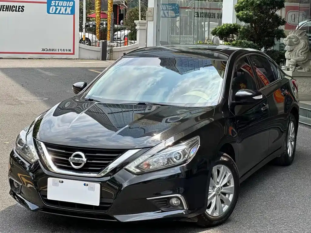 NISSAN TEANA 2017