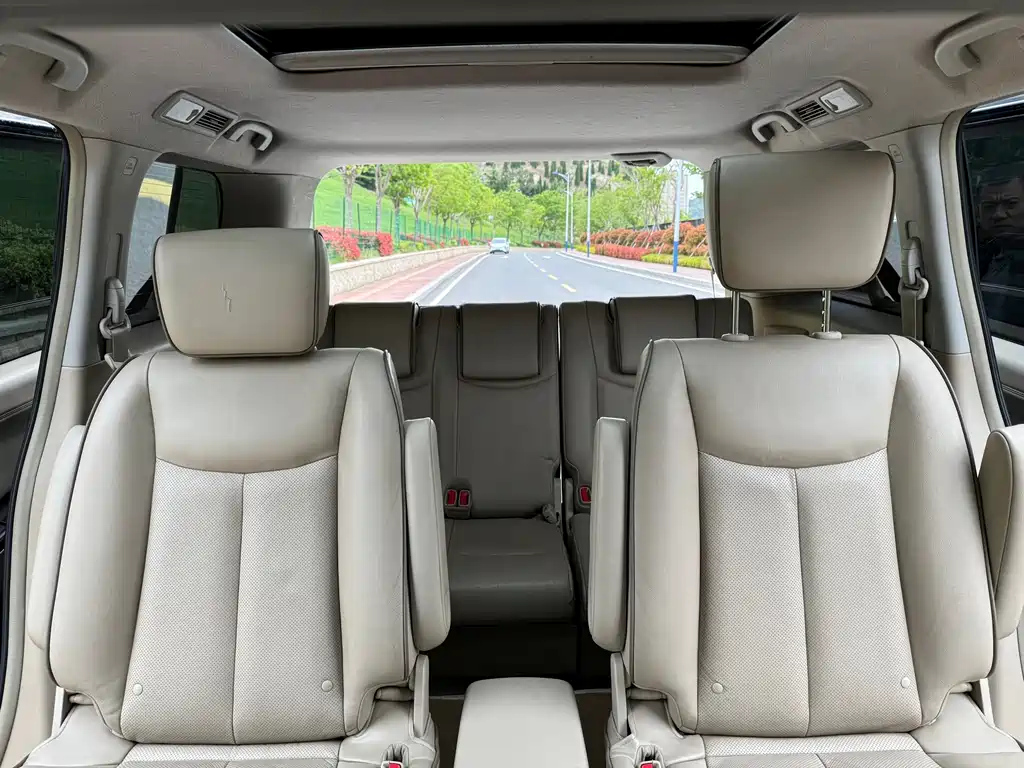 NISSAN QUEST 2014