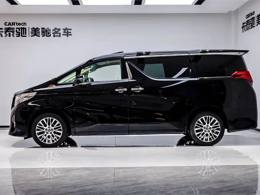 TOYOTA ALPHARD 2015