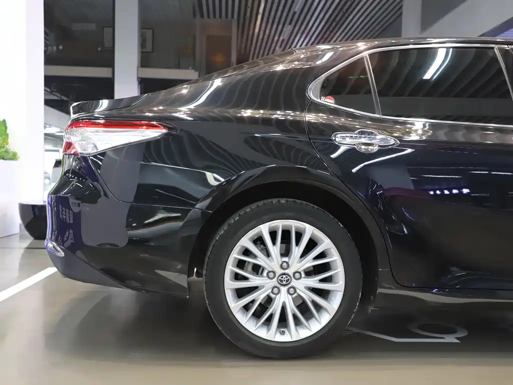 TOYOTA CAMRY 2018