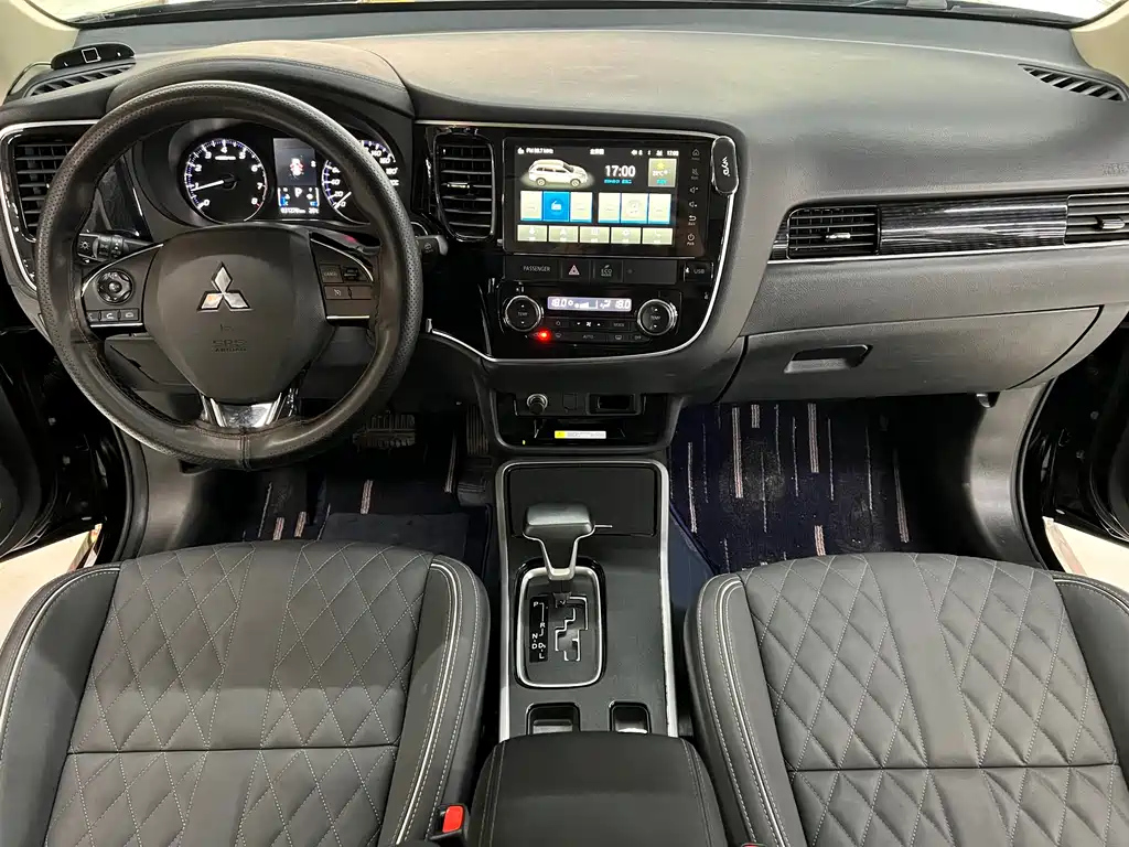 MITSUBISHI OUTLANDER 2022