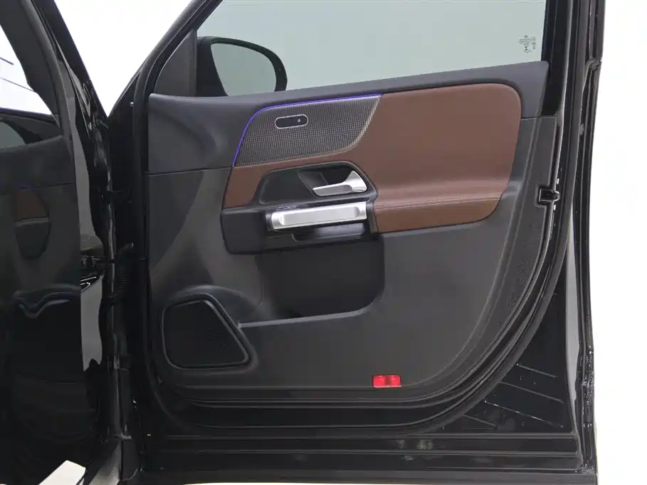 MERCEDES BENZ GLB 2022