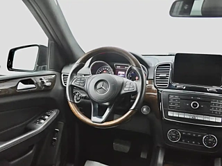 MERCEDES BENZ GLS  2018 YEAR GLS 400 4MATIC LUXURY 2018