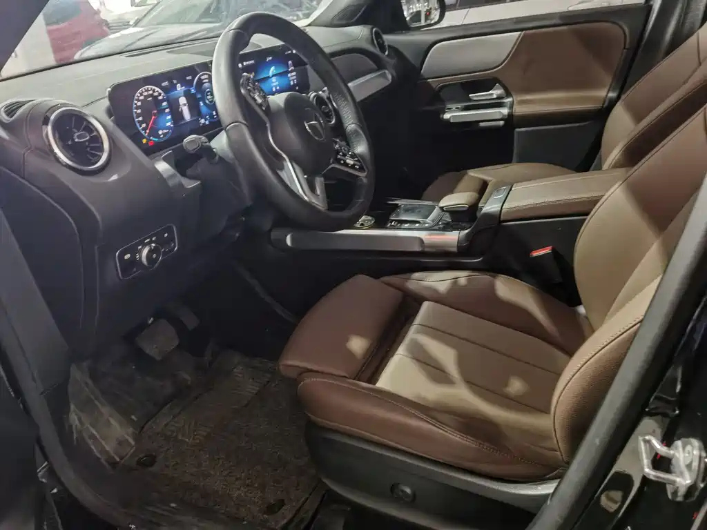 MERCEDES BENZ GLB 2021