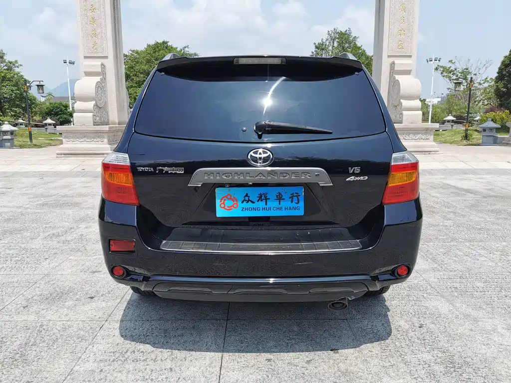 TOYOTA HIGHLANDER 2010