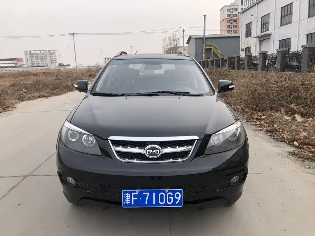 BYD S6 2015