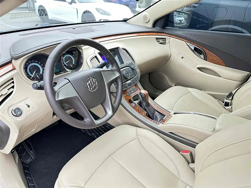 BUICK LACROSSE 2012
