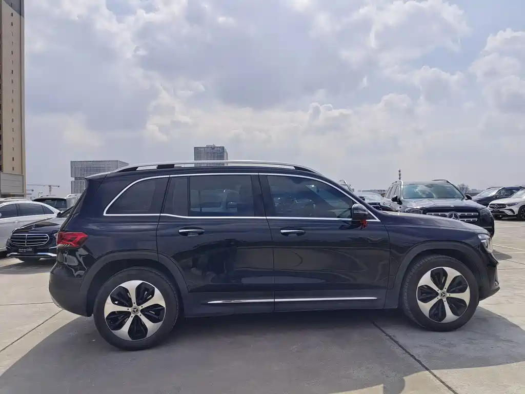 MERCEDES BENZ GLB 2022