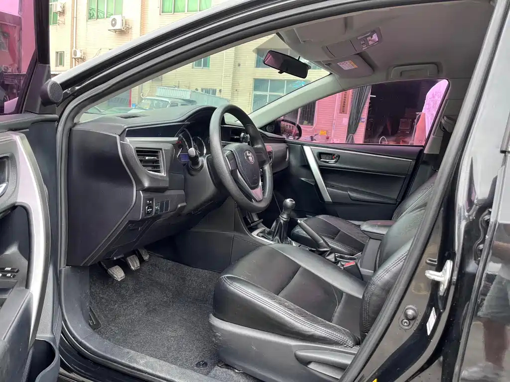 TOYOTA COROLLA 2016