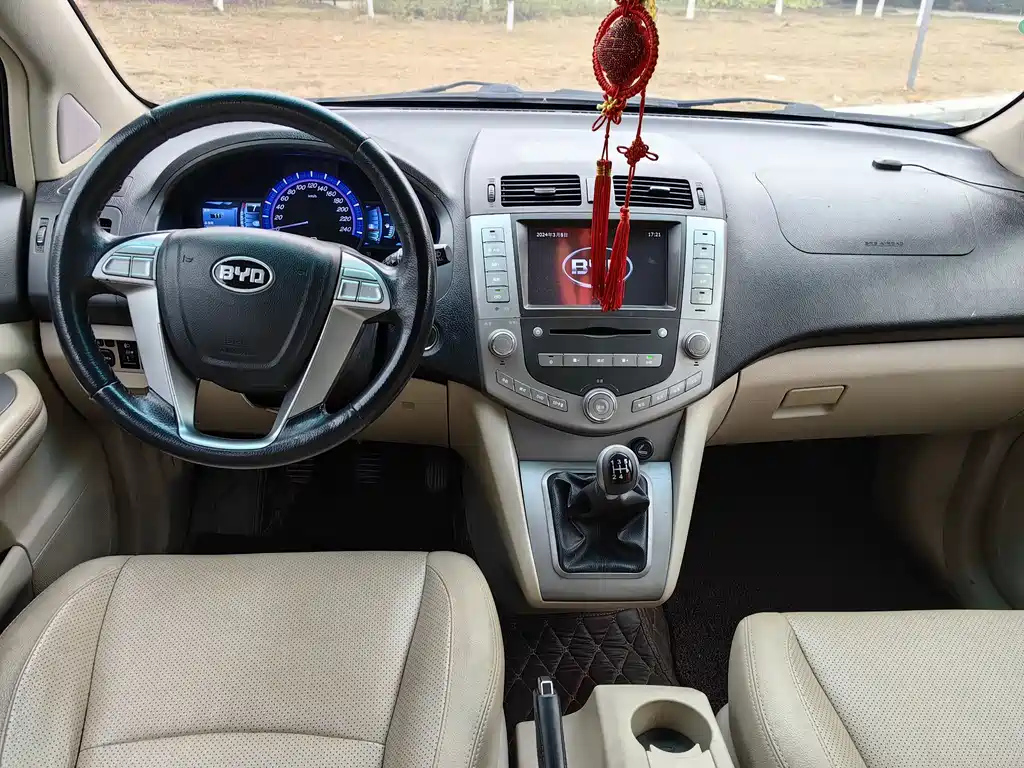 BYD S6 2012