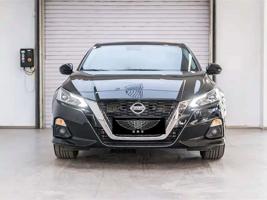 NISSAN TEANA 2022