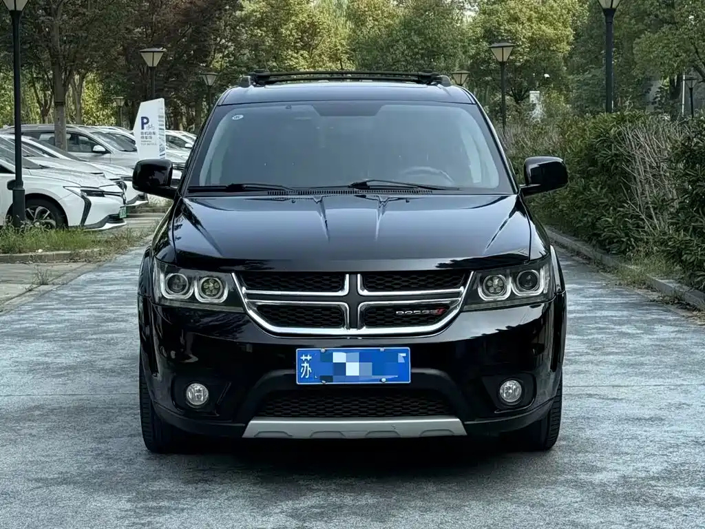 DODGE JCUV 2015