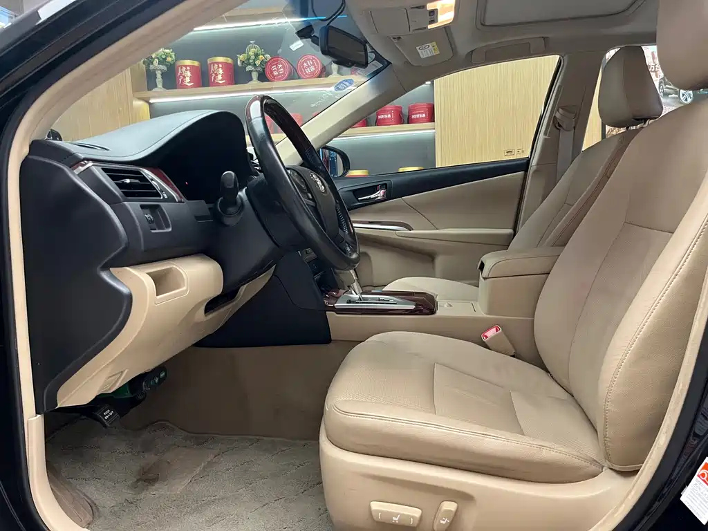 TOYOTA CAMRY 2014