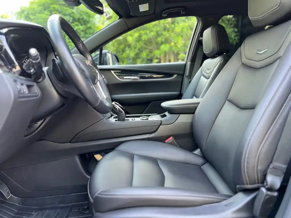 CADILLAC XT5 2022