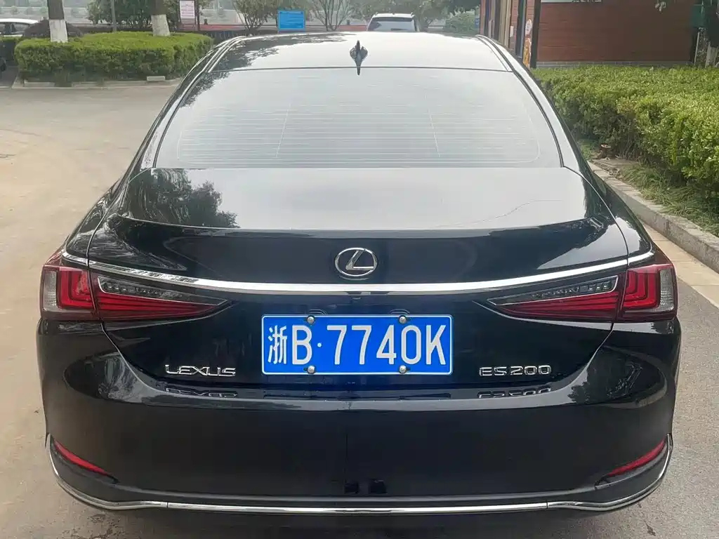 LEXUS ES 2021