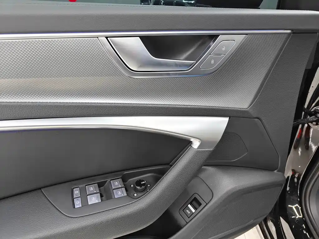 AUDI A6L 2024