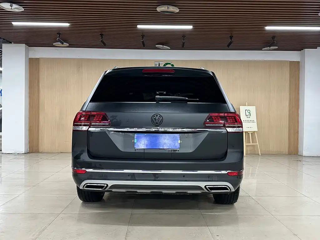 VOLKSWAGEN TOURAN 2020
