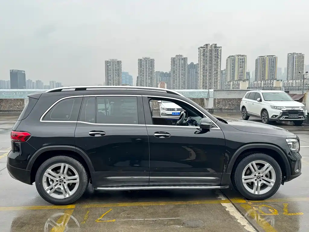 MERCEDES BENZ GLB 2022