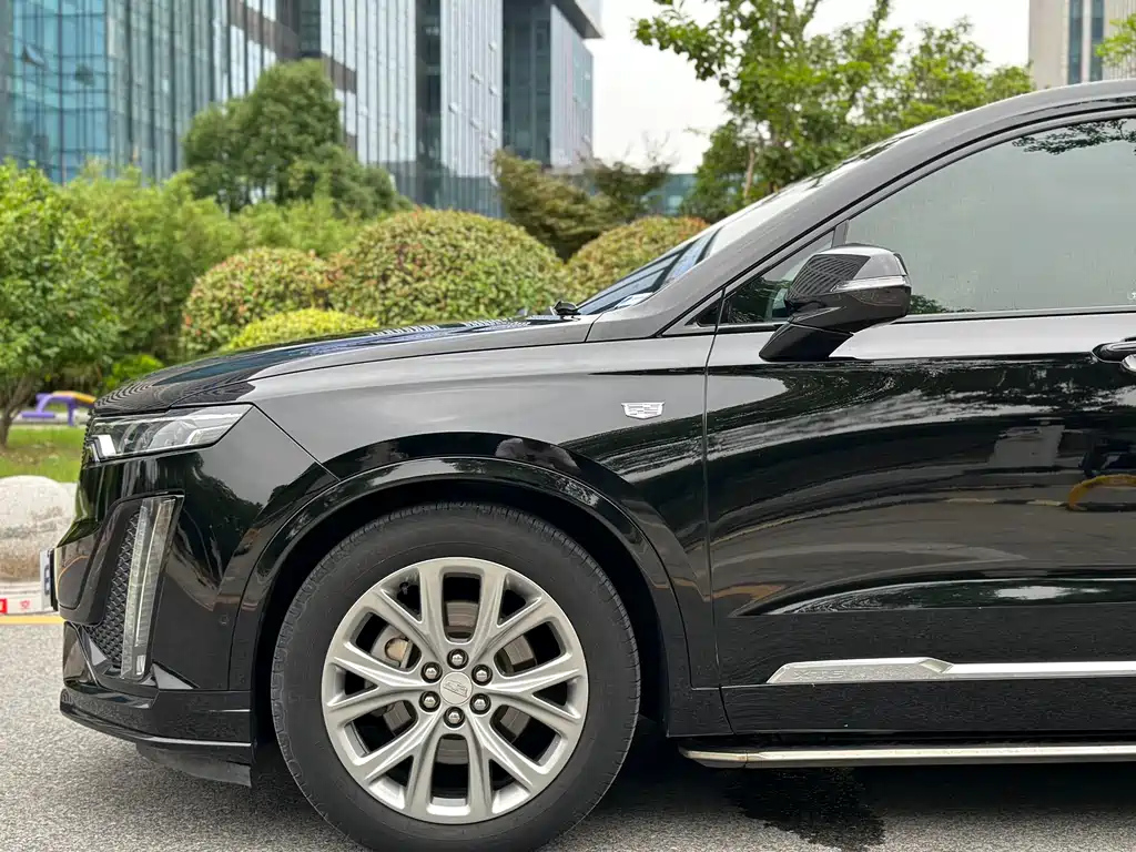 CADILLAC XT6 2021