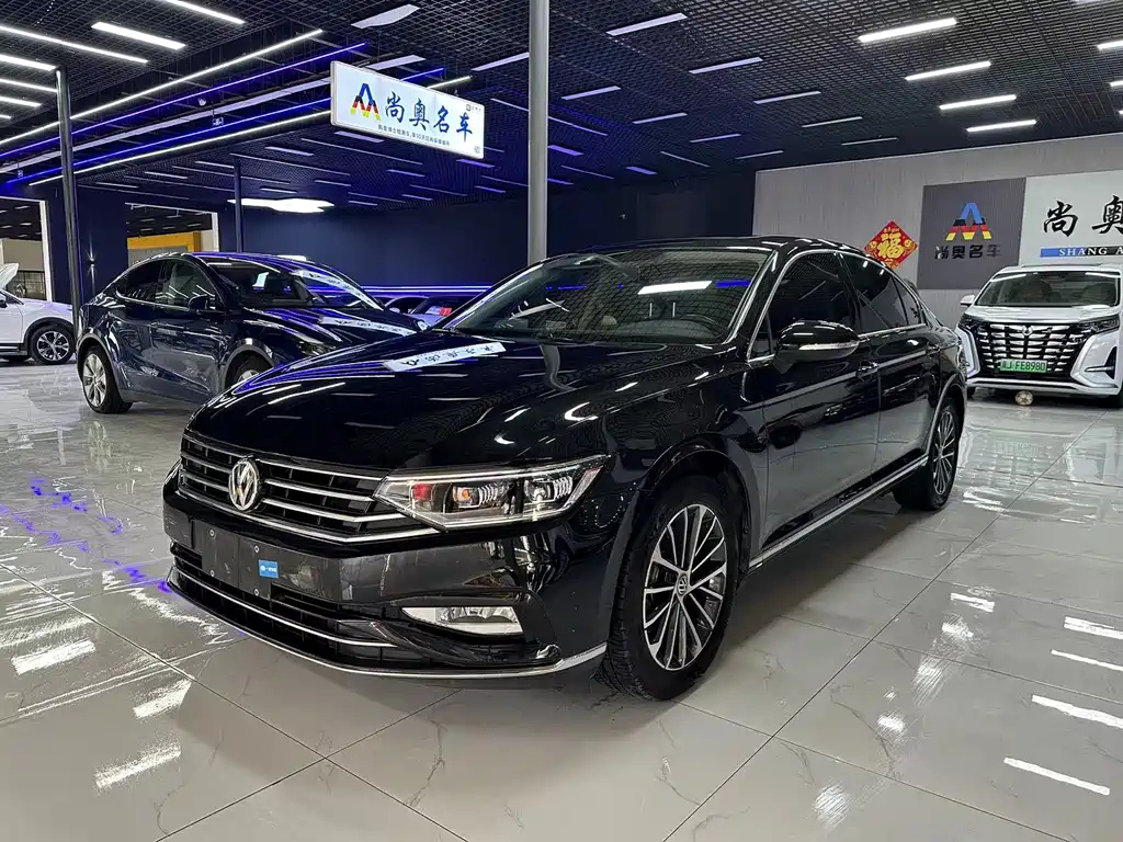 VOLKSWAGEN MAGOTAN 2020