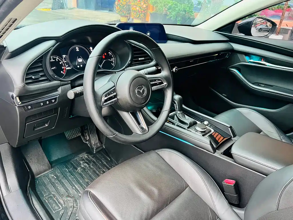 MAZDA 3 AXELA 2021