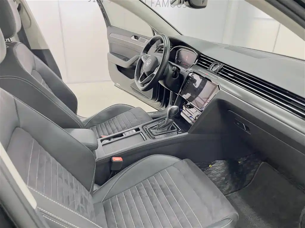 VOLKSWAGEN MAGOTAN 2021