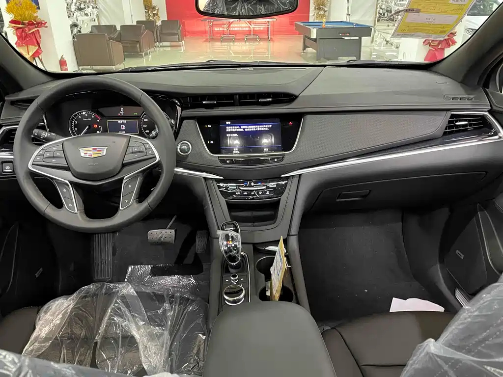 CADILLAC XT5 2024