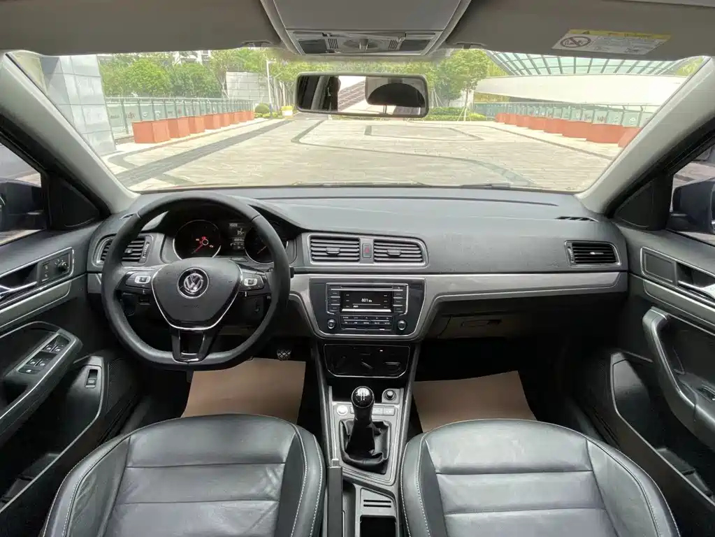 VOLKSWAGEN LAVIDA 2018
