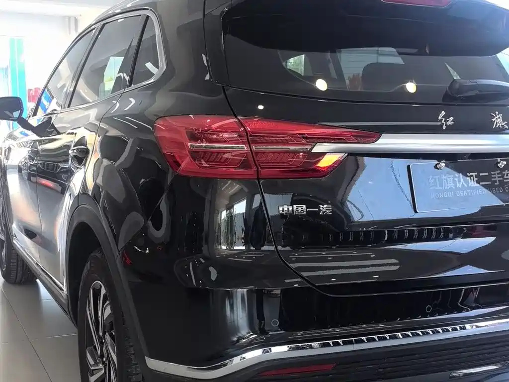 HONGQI HS5 2023
