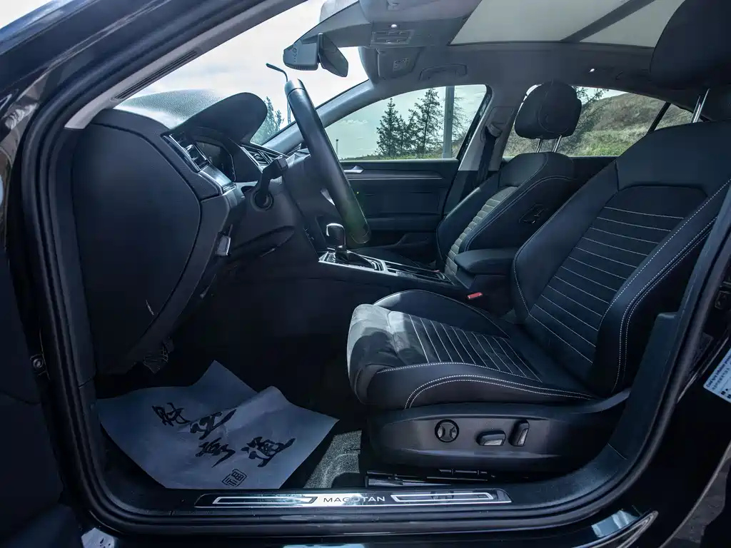 VOLKSWAGEN MAGOTAN 2022