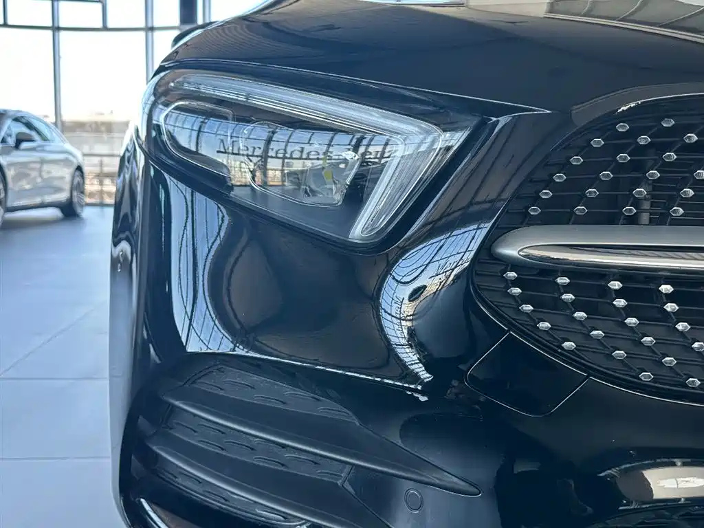 MERCEDES BENZ A-CLASS 2022