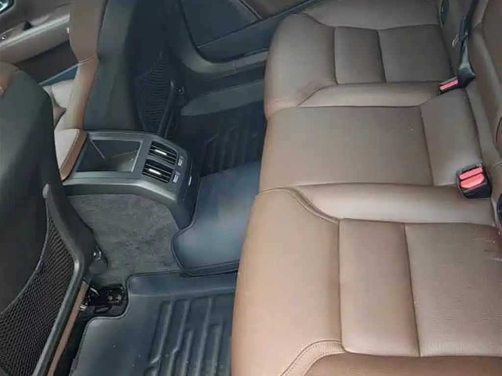 VOLVO S90 2023