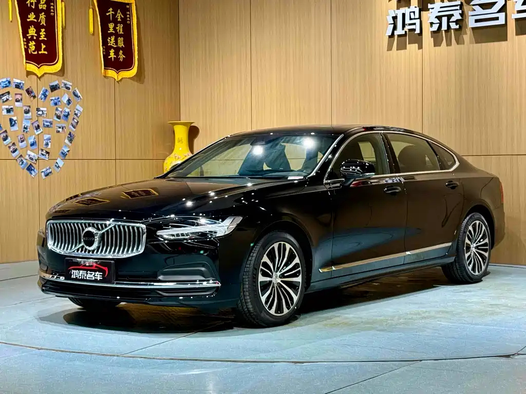 VOLVO S90 2024