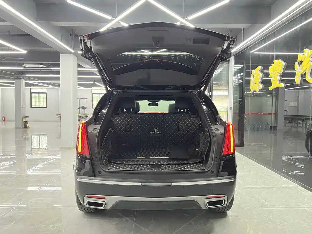 CADILLAC XT5 2021