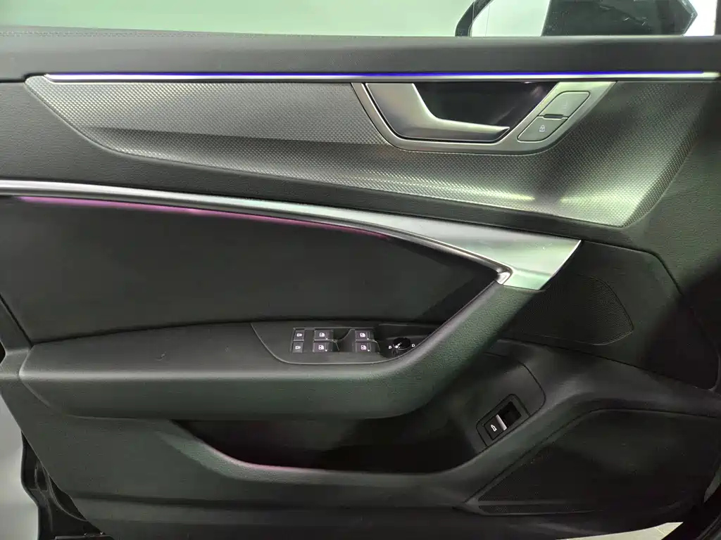 AUDI A6L 2023