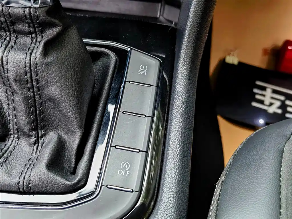 VOLKSWAGEN TIGUAN L 2021