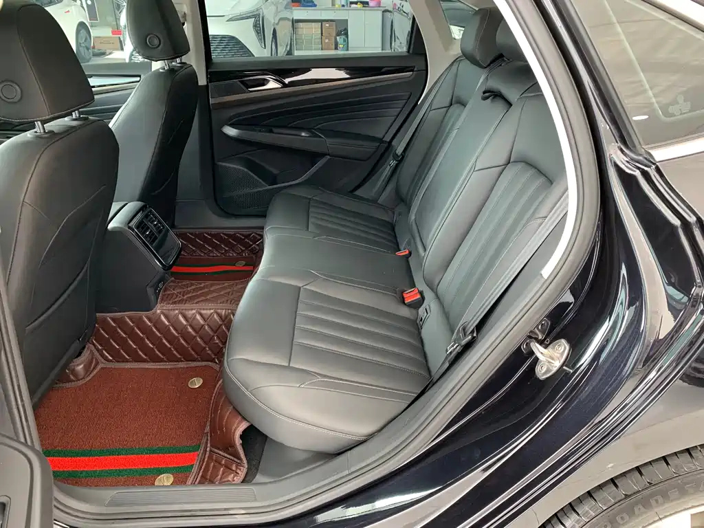 VOLKSWAGEN PASSAT 2020